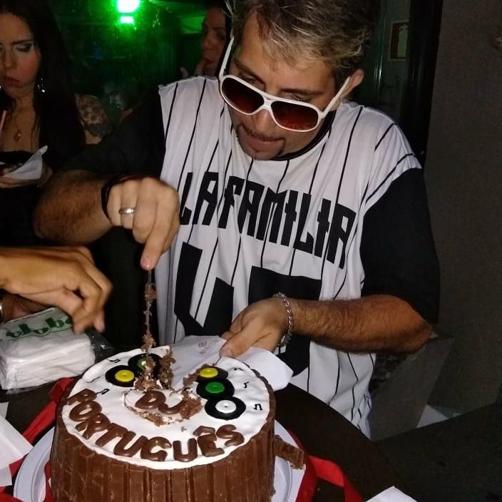 DJ Português comemora seu aniversário 