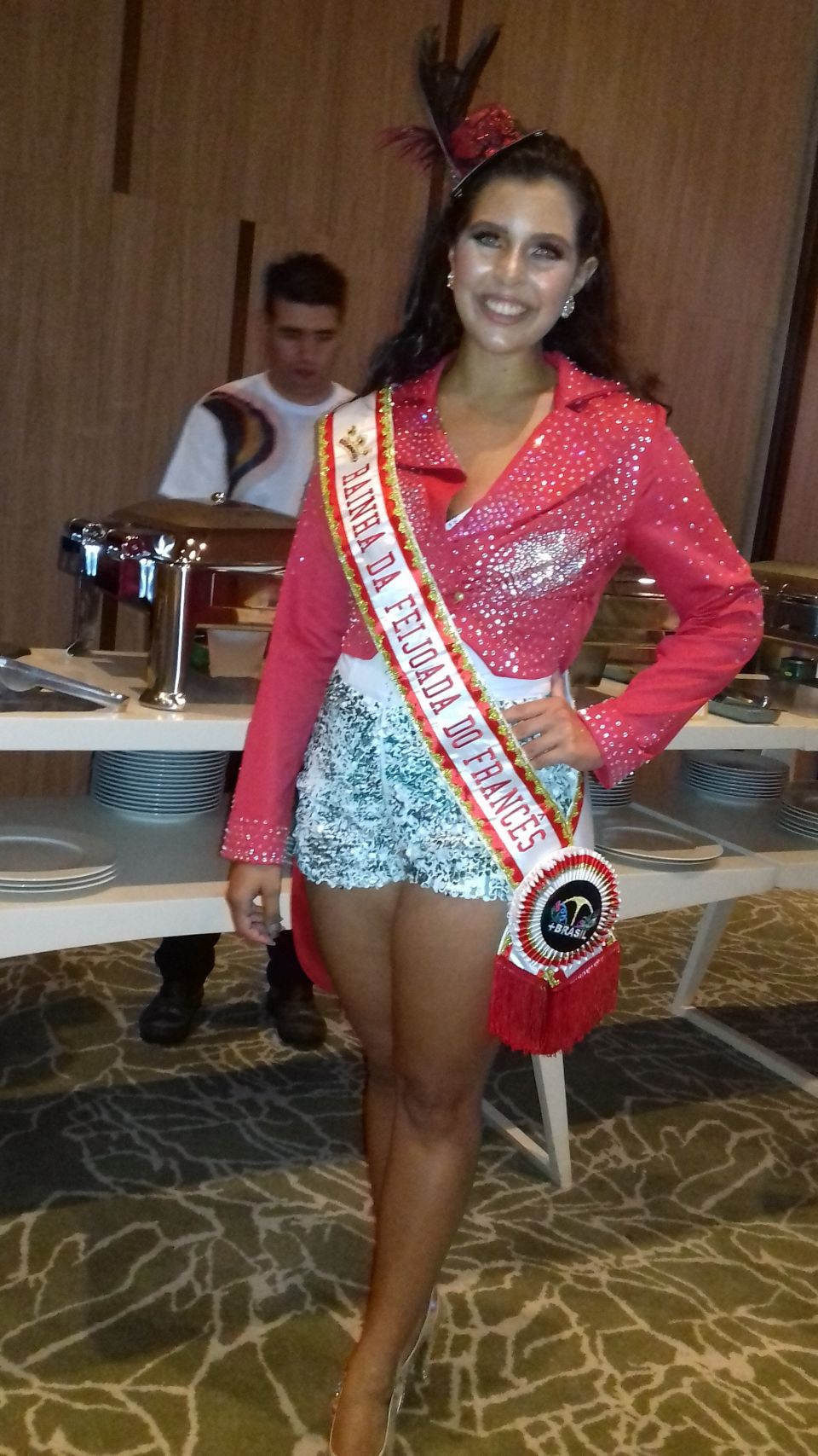 Feijoada do francês agitou e promoveu uma tarde de samba e glamour