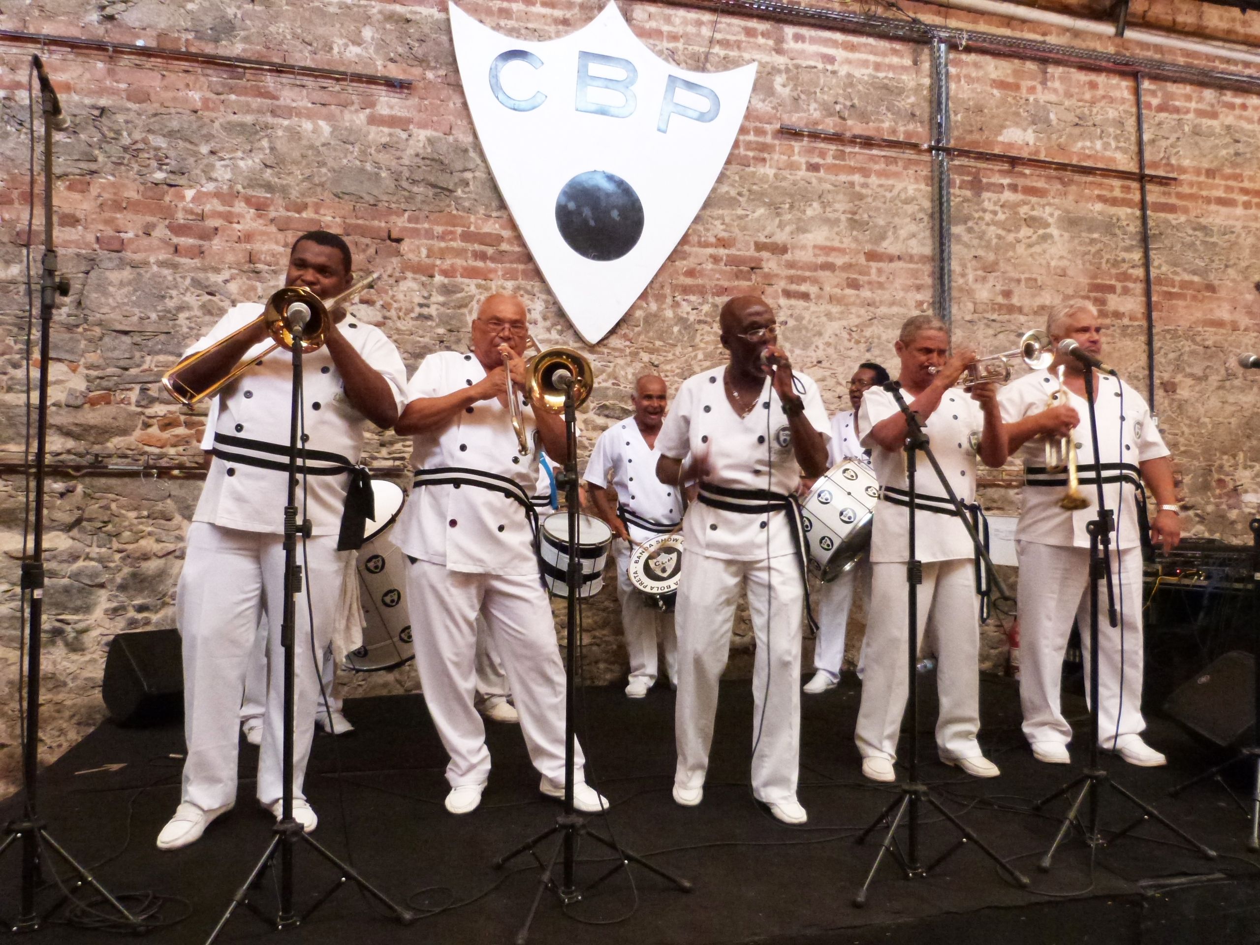 Lugar quente é na cama, no Bola Preta e no Imperator