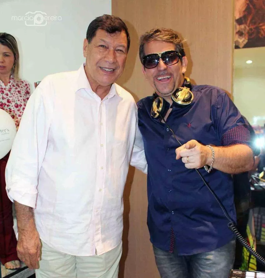 Senhor Walter dos Salões Walters Coiffer