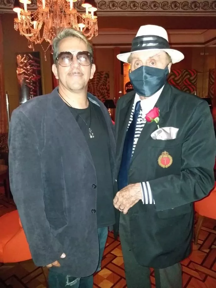 Jeff Thomas lança seu 26º book